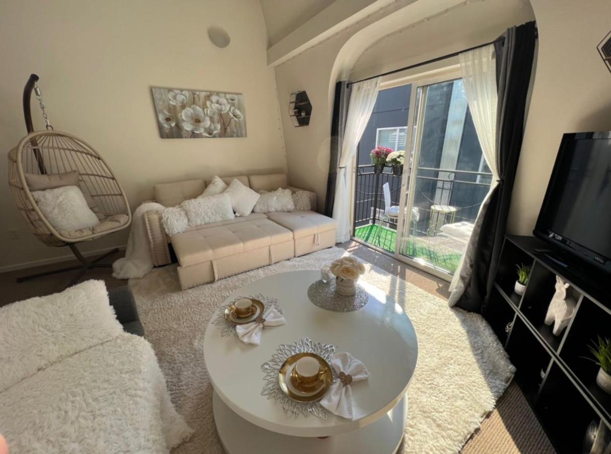 Cozy Downtown Condo Retreat With Space Needle View Seattle Zewnętrze zdjęcie